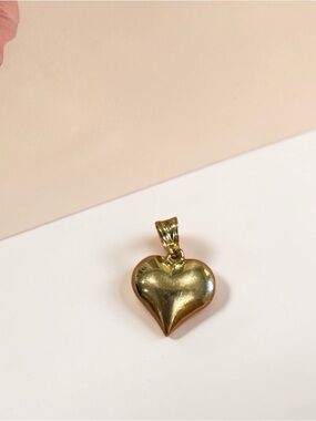14K Gold Heart Pendant Charm - Women Jewelry